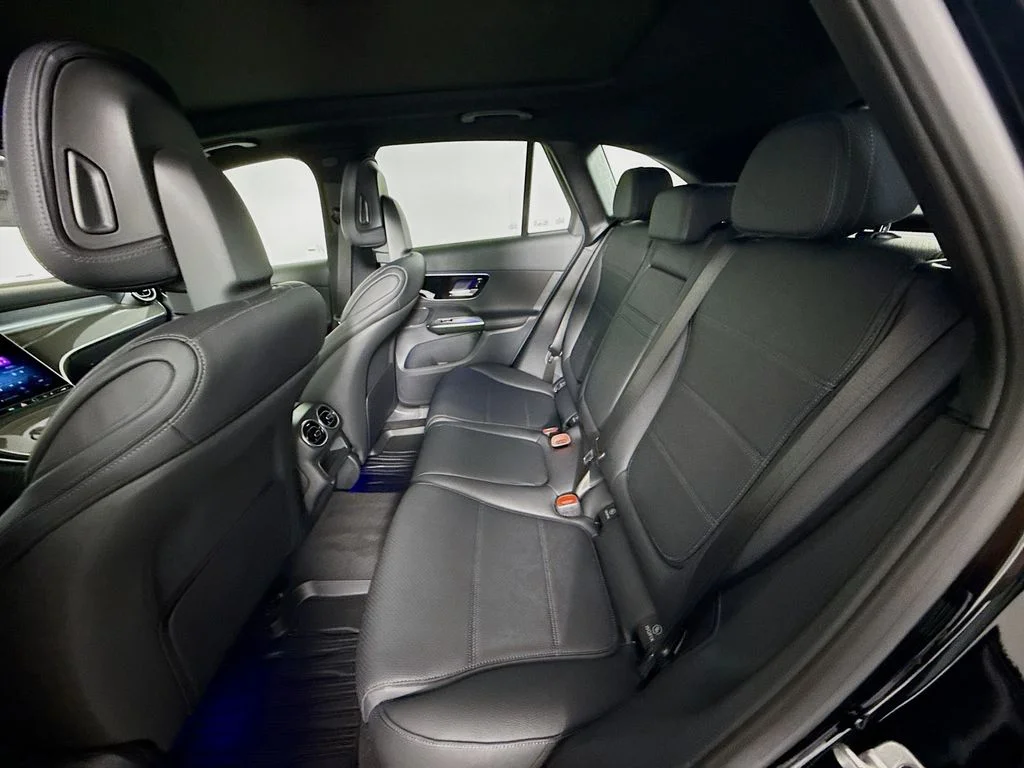 Used 2026 Black Mercedes-Benz GLC 300 image 21