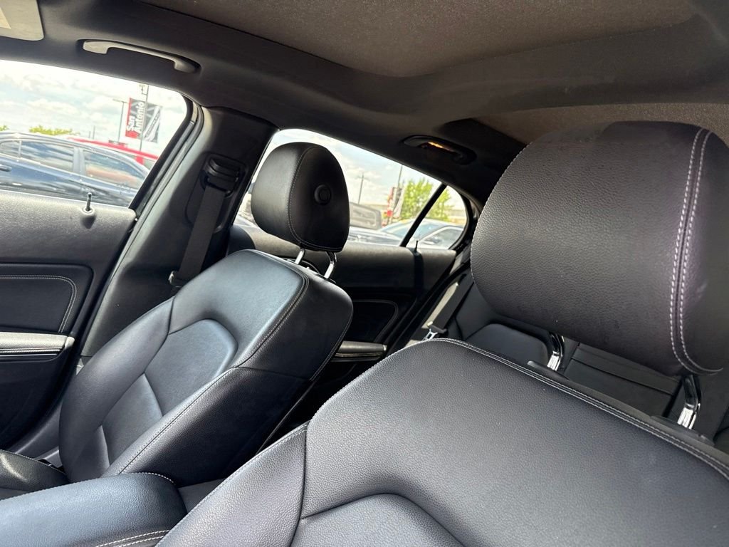 Used 2018 Black Mercedes-Benz GLA 250 image 17