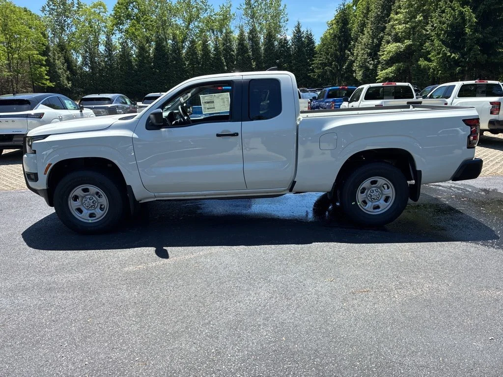 New 2026 Glacier White Nissan King Cab® S image 4