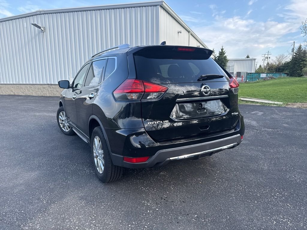 Used 2017 Nissan Rogue SV with VIN KNMAT2MV6HP504522 for sale in Buffalo, NY