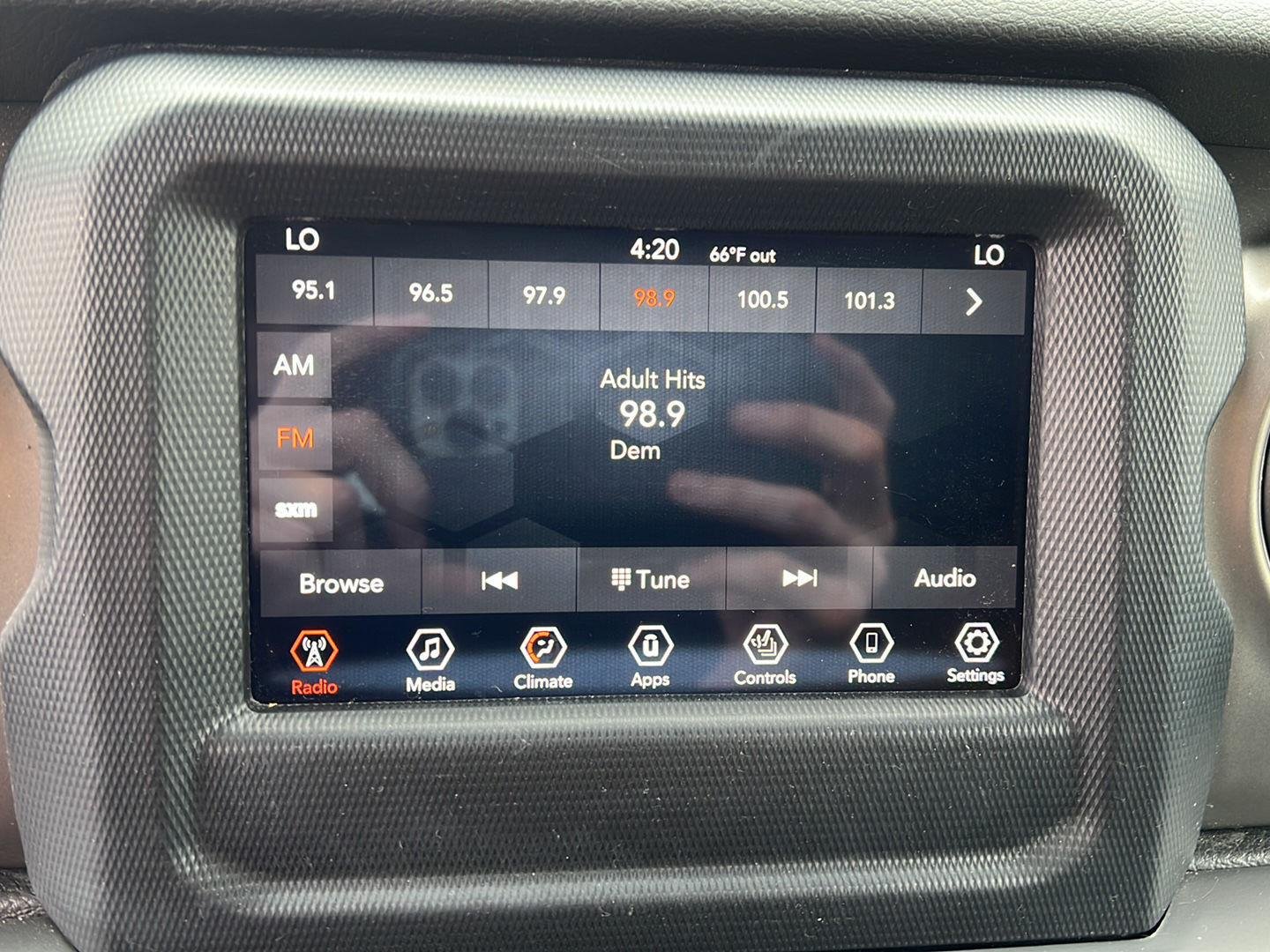Used 2020 Sting-Gray Clearcoat Jeep Willys image 11