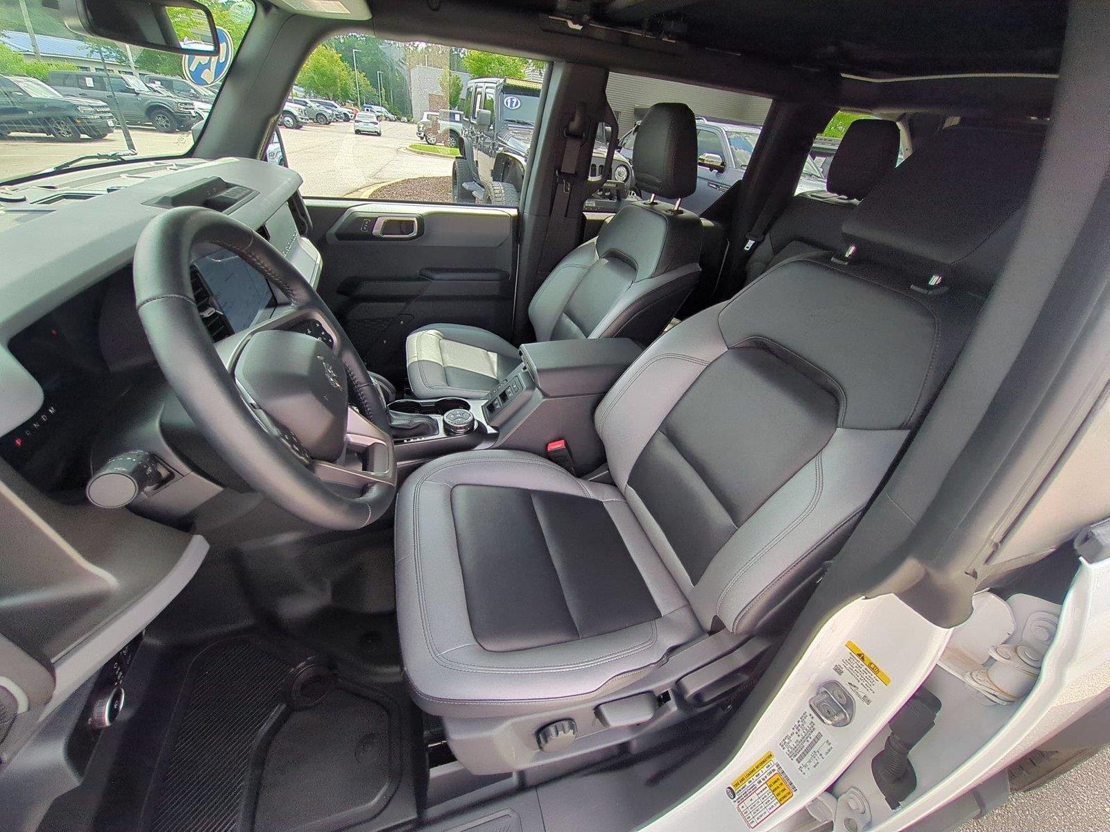 Used 2024 Oxford White Clearcoat Ford Big Bend image 17