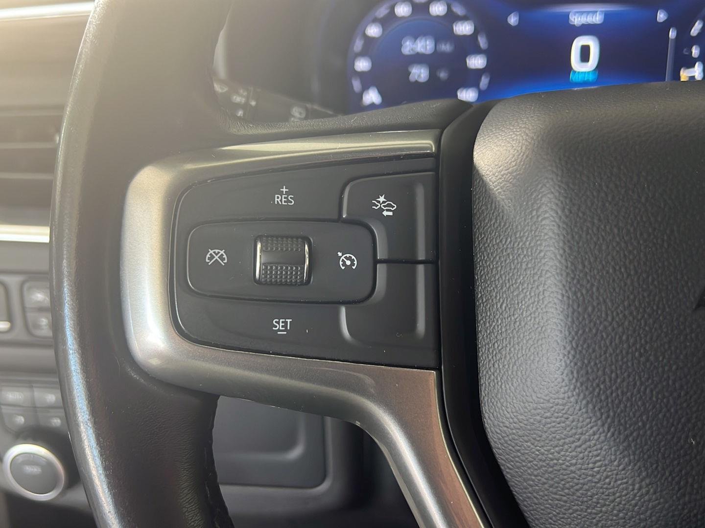 Used 2022 Black Chevrolet Z71 image 16