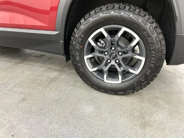 2027 Chevrolet Equinox ACTIV - Photo 5