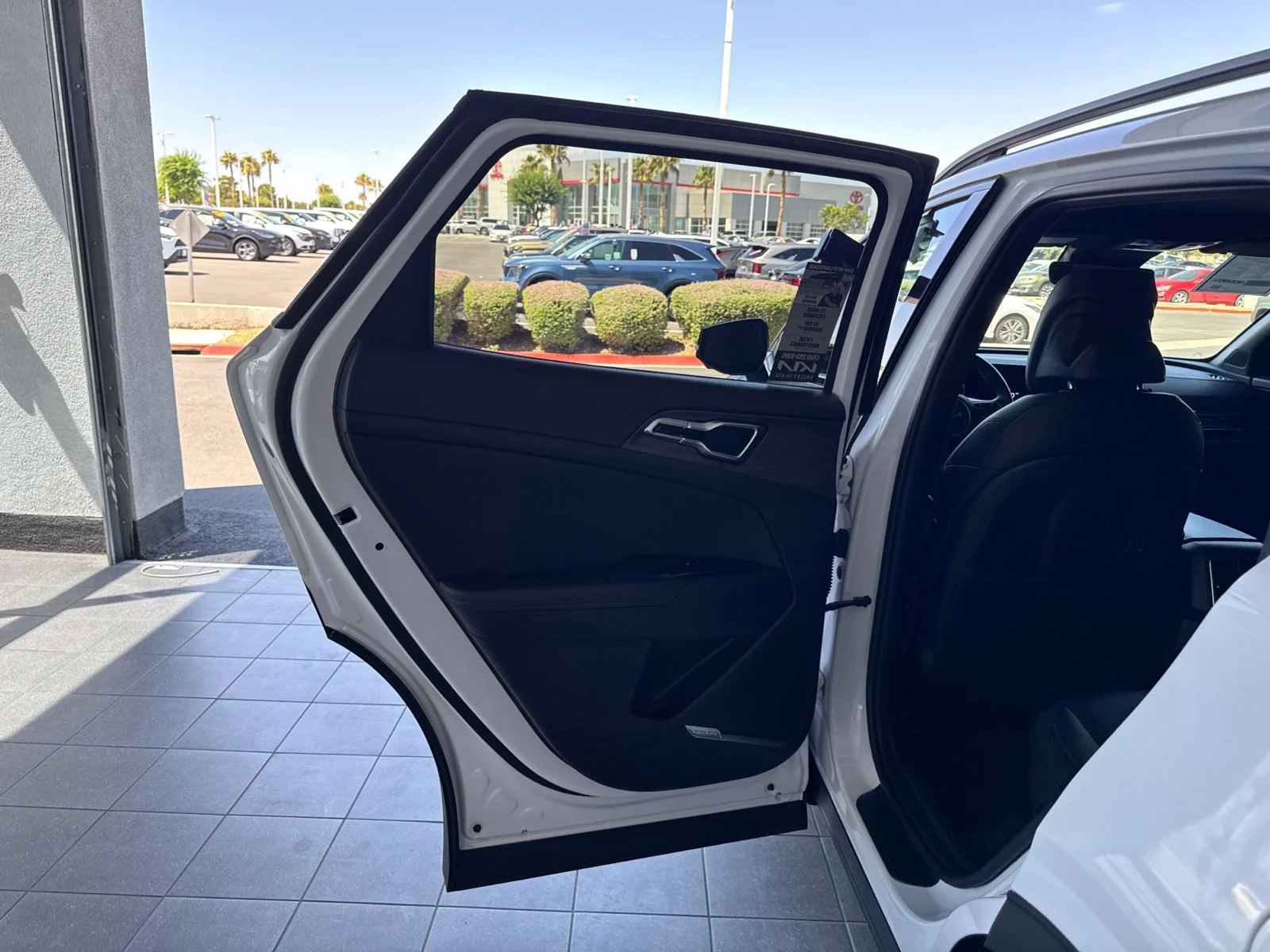 Used 2025 Glacial White Pearl Kia X-Pro Prestige image 17