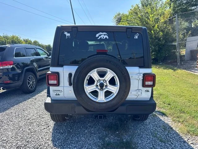 Used 2019 White Jeep Sport S image 5