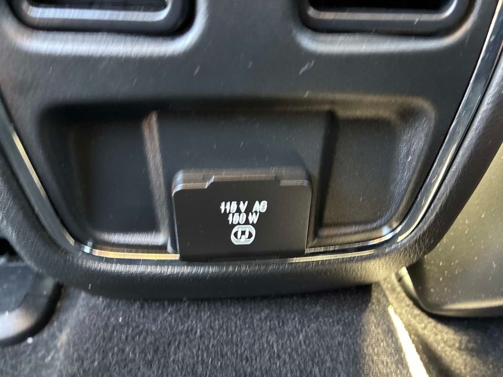 Used 2021 White Jeep Laredo X image 16