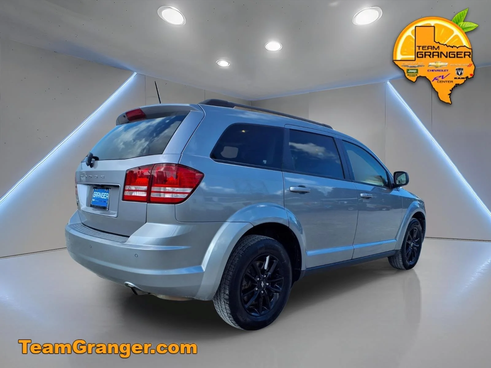 Used 2020 Dodge Journey SE with VIN 3C4PDCAB7LT250668 for sale in Orange, TX