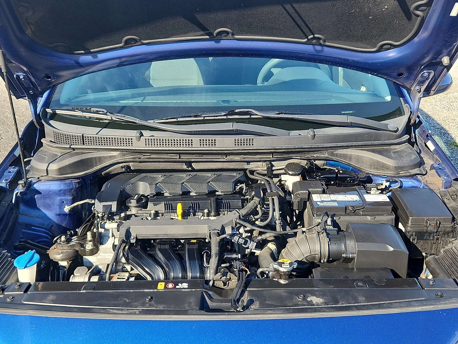 Used 2021 Blue Hyundai SE image 27