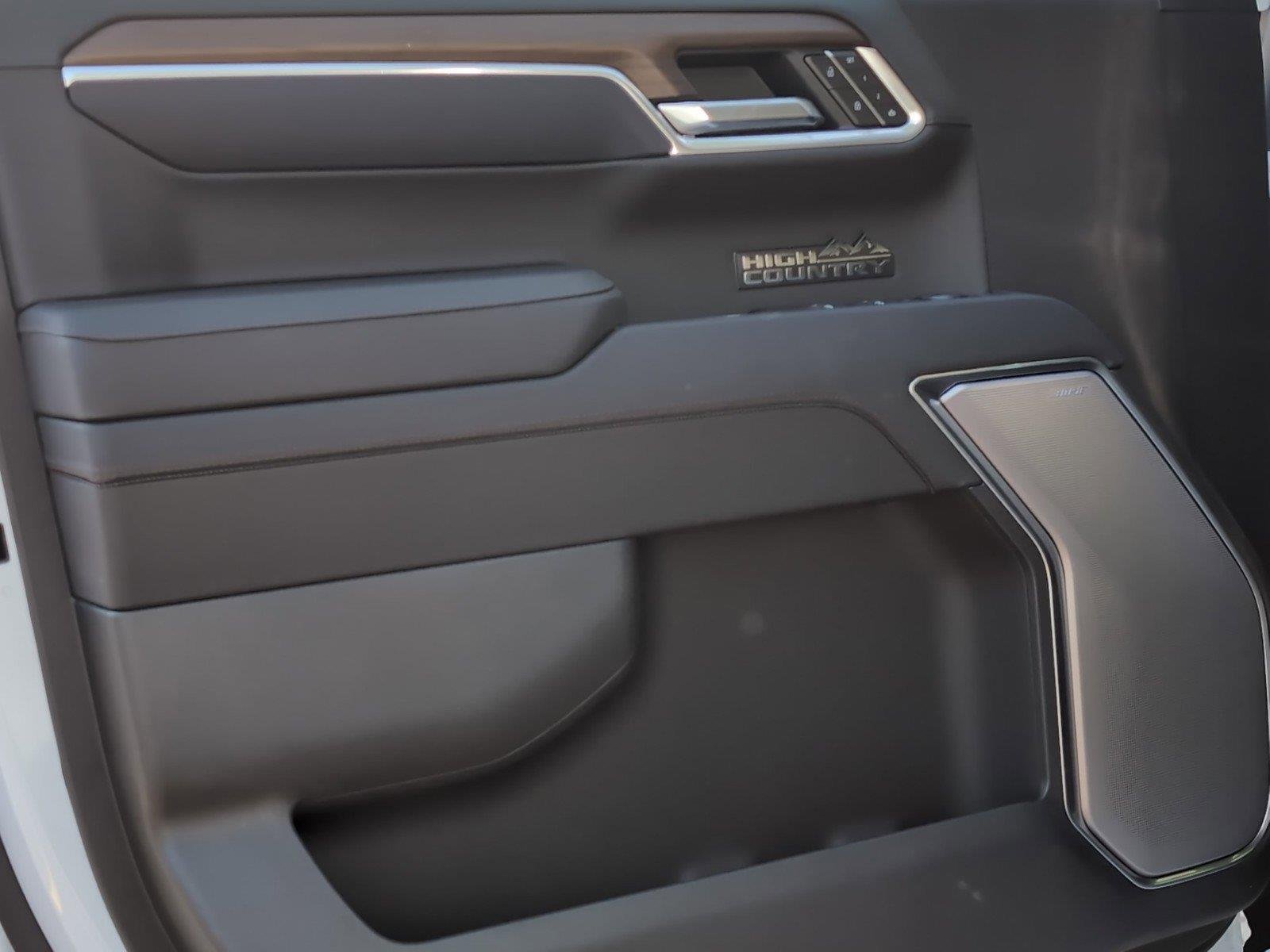 New 2026 Polar White Tricoat Chevrolet High Country image 28