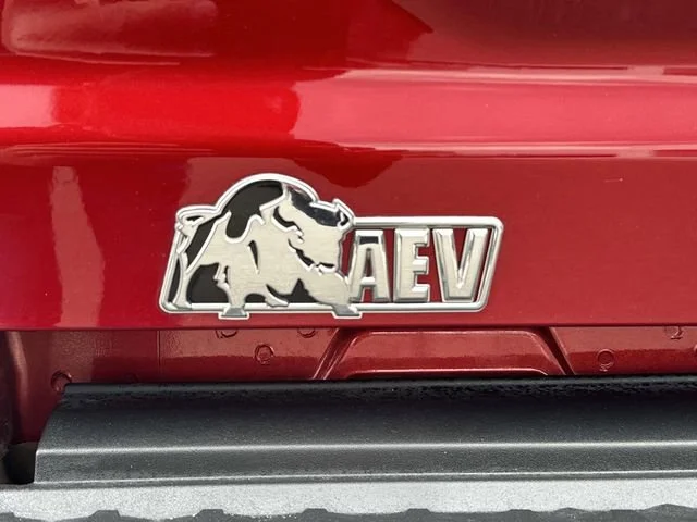 Used 2025 Volcanic Red Tintcoat GMC AT4 image 10