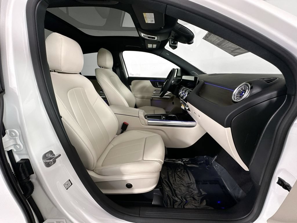 New 2026 Polar White Mercedes-Benz GLA 250 image 58