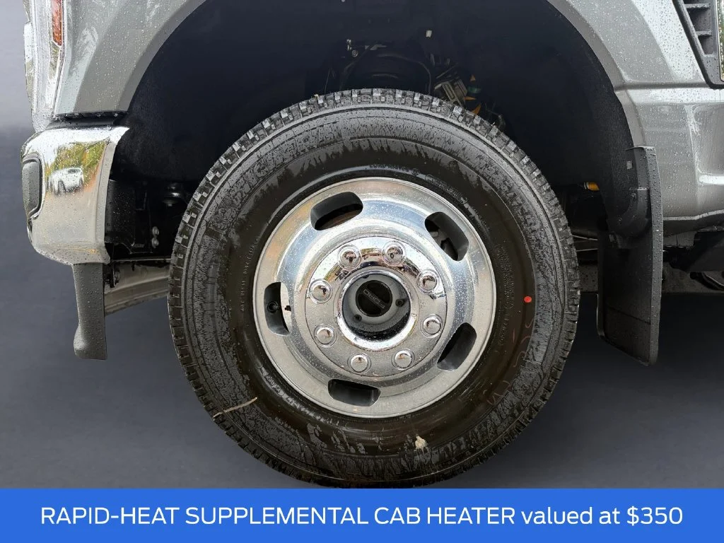New 2027 Carbonized Gray Metallic Ford F-350® Lariat® image 10