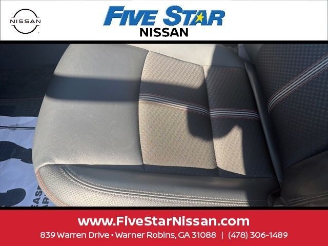Used 2025 Black Nissan 2.5 SR image 21