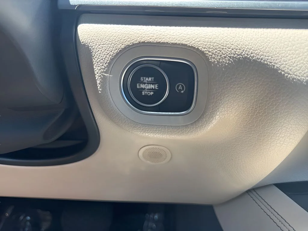 Used 2020  Mercedes-Benz GLS 450 image 24