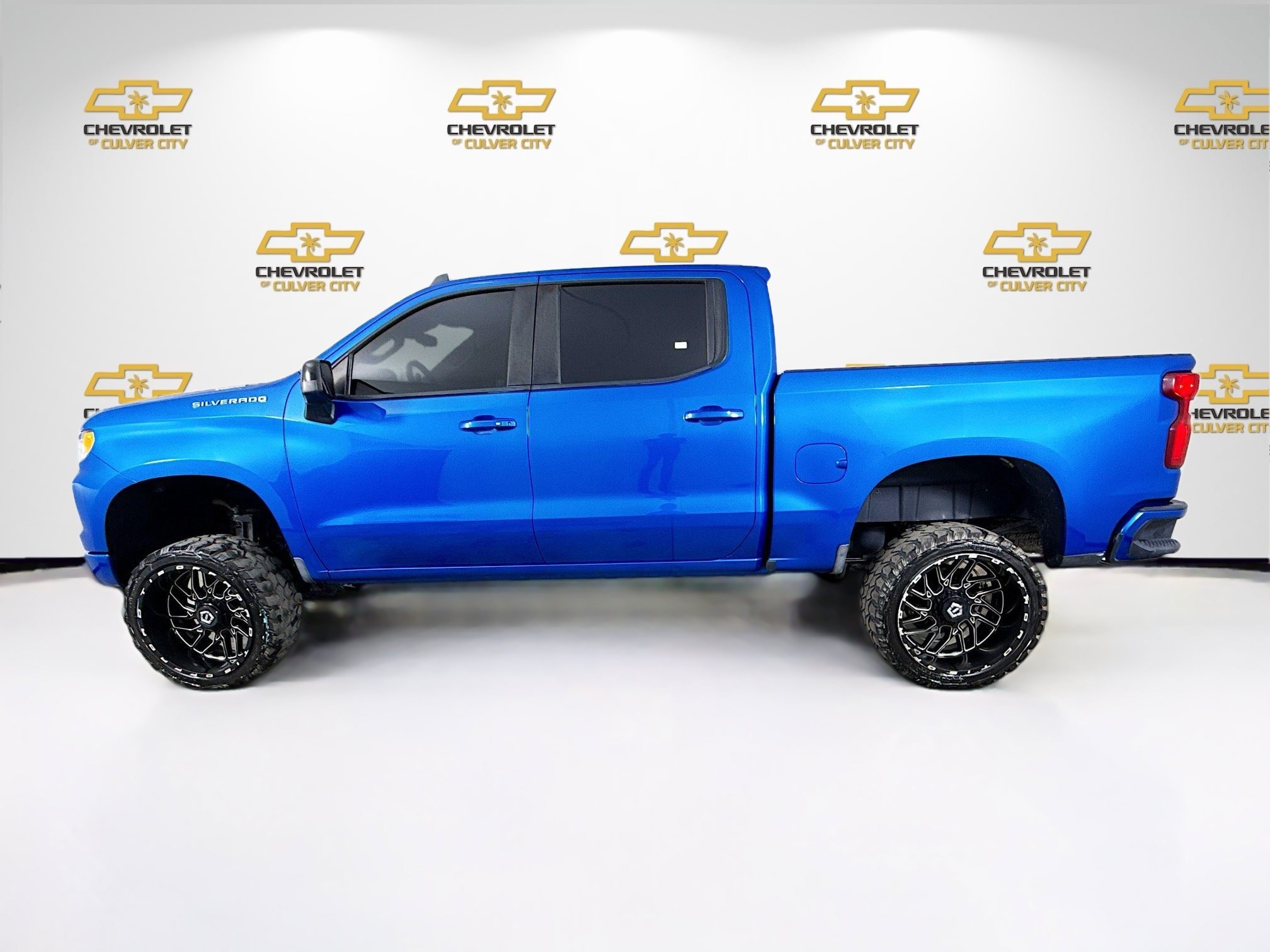 Used 2023 Glacier Blue Metallic Chevrolet RST image 5