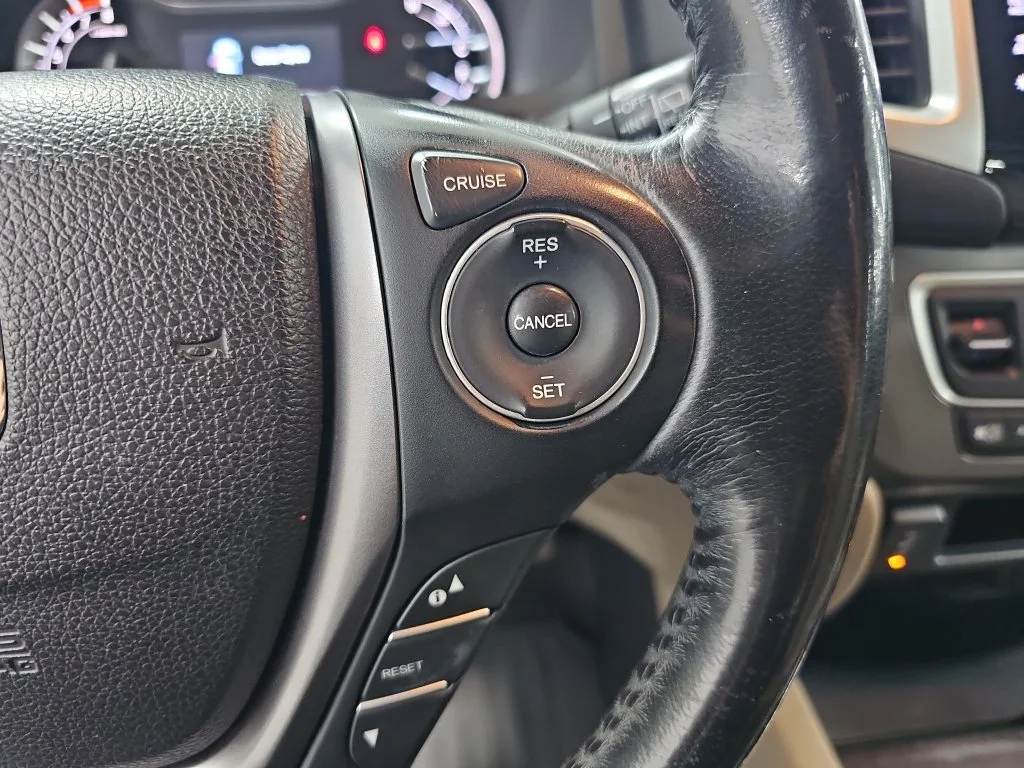 Used 2016  Honda EX-L image 20