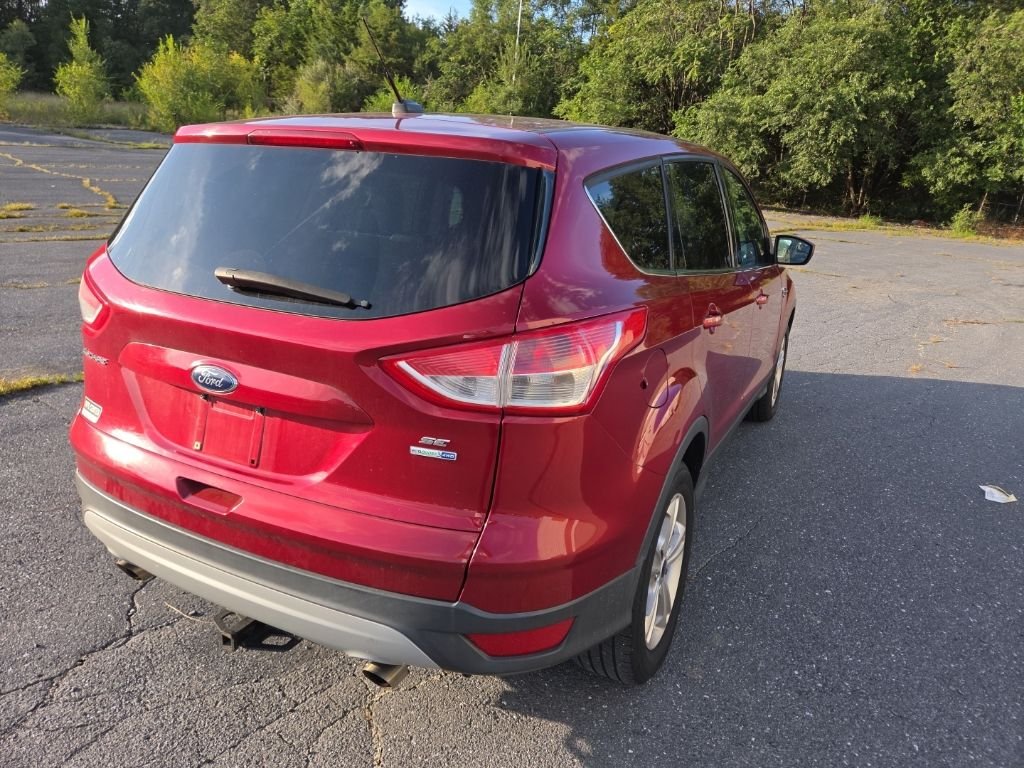 Used 2013 Red Ford SE image 18