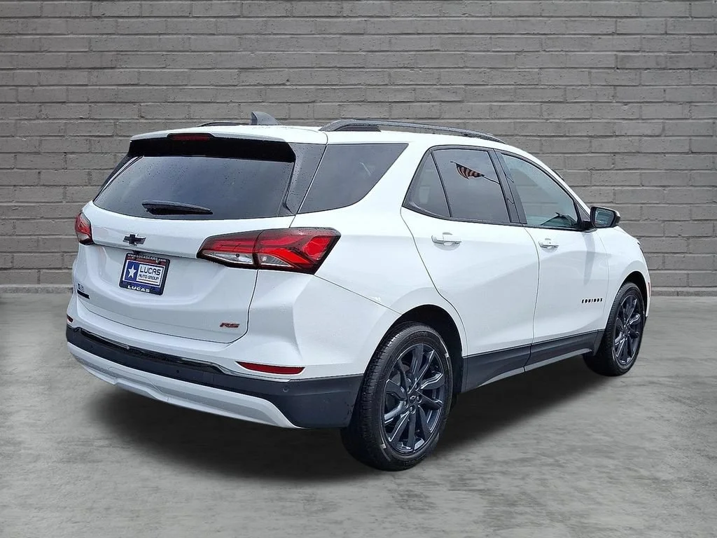 Used 2022 Summit White Chevrolet RS image 12