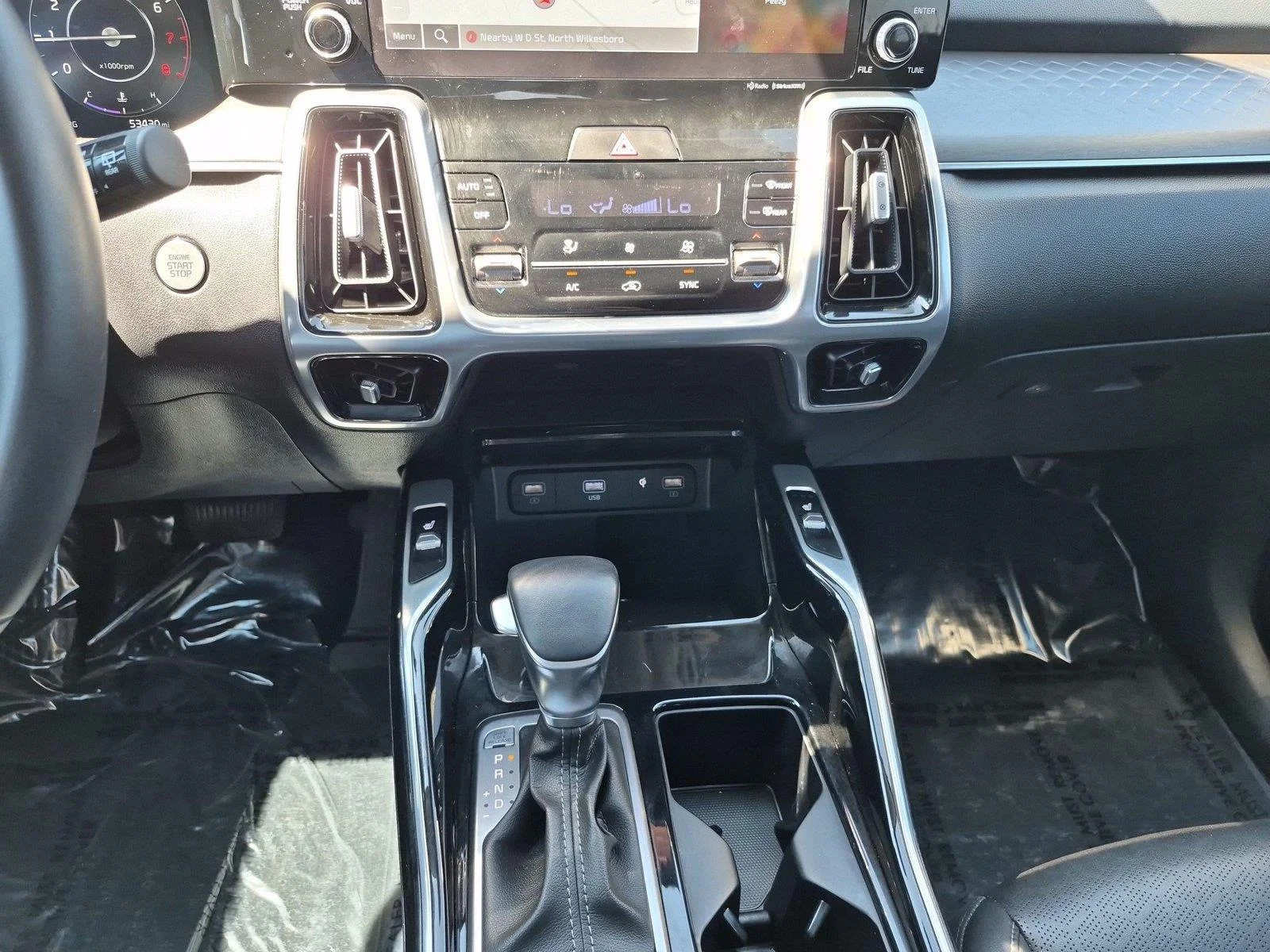 Used 2023 GRAVITY GRAY KIA  image 28