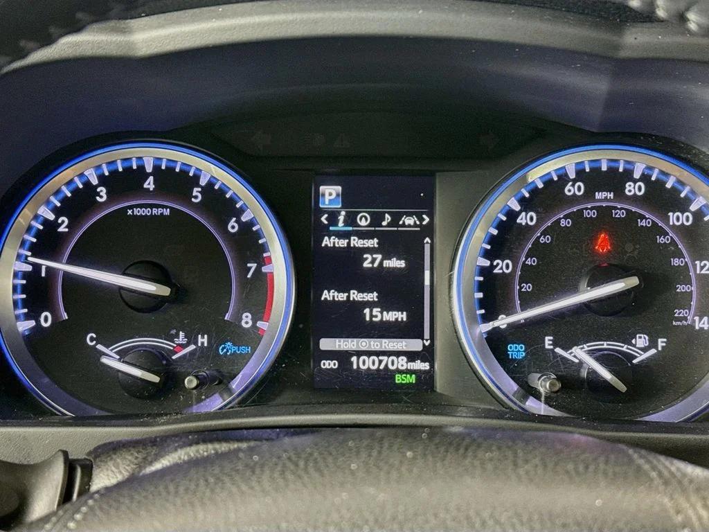 Used 2019 Blizzard Pearl Toyota XLE image 13
