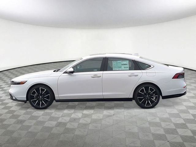 New 2026 Platinum White Pearl Honda Touring image 2