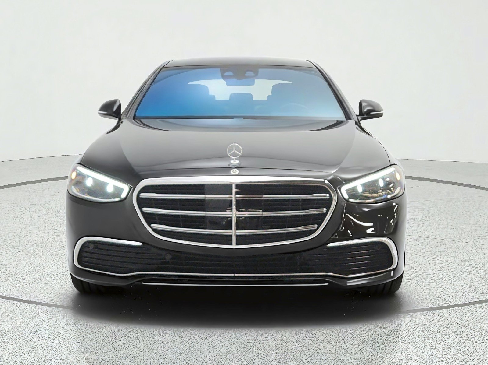 Certified Used 2023 Graphite Grey Mercedes-Benz S 500 4MATIC® Sedan image 2