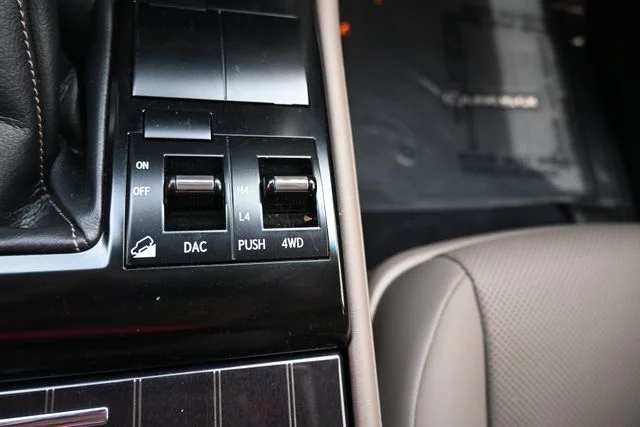 Certified Used 2021 NEBULA GRAY PEARL Lexus 460 image 34
