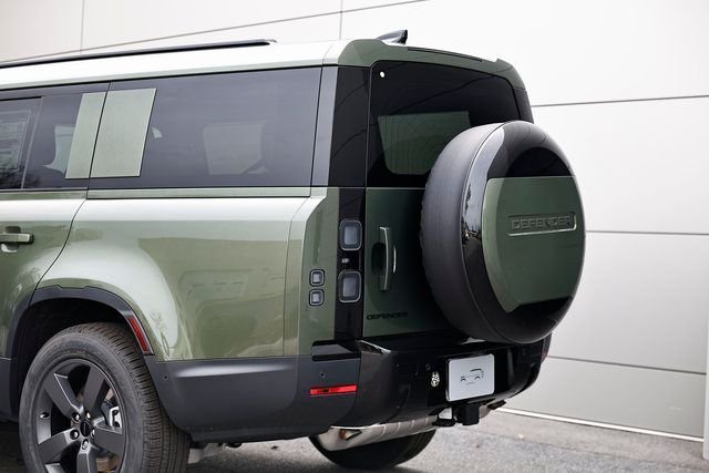 New 2026 Woolstone Green LAND ROVER S image 10