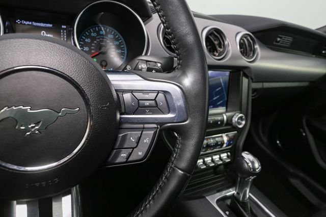 Used 2020 White Ford GT Premium image 28