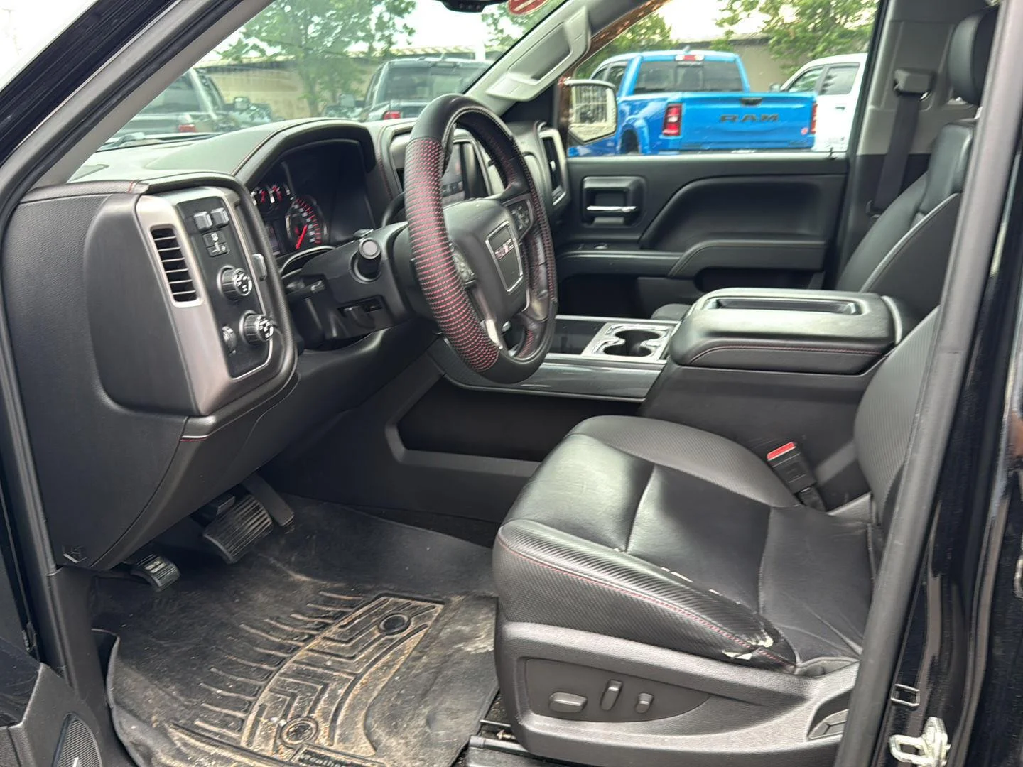 Used 2015 Onyx Black GMC SLT image 4