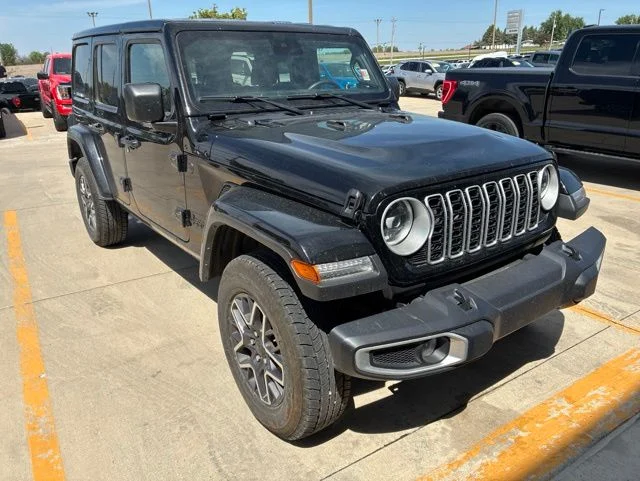 2025 Jeep Wrangler Sahara's photo