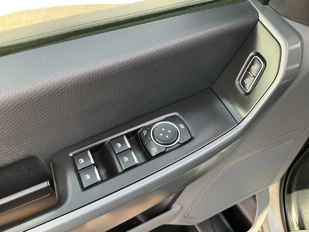 Used 2023 Silver Ford XLT image 6