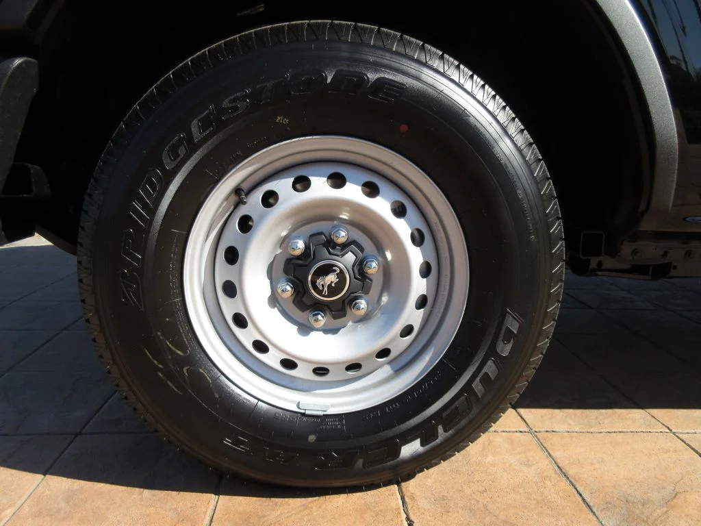2025 Ford Bronco 4-Door Base - Photo 9