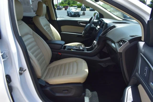 Used 2024 White Ford SEL image 18