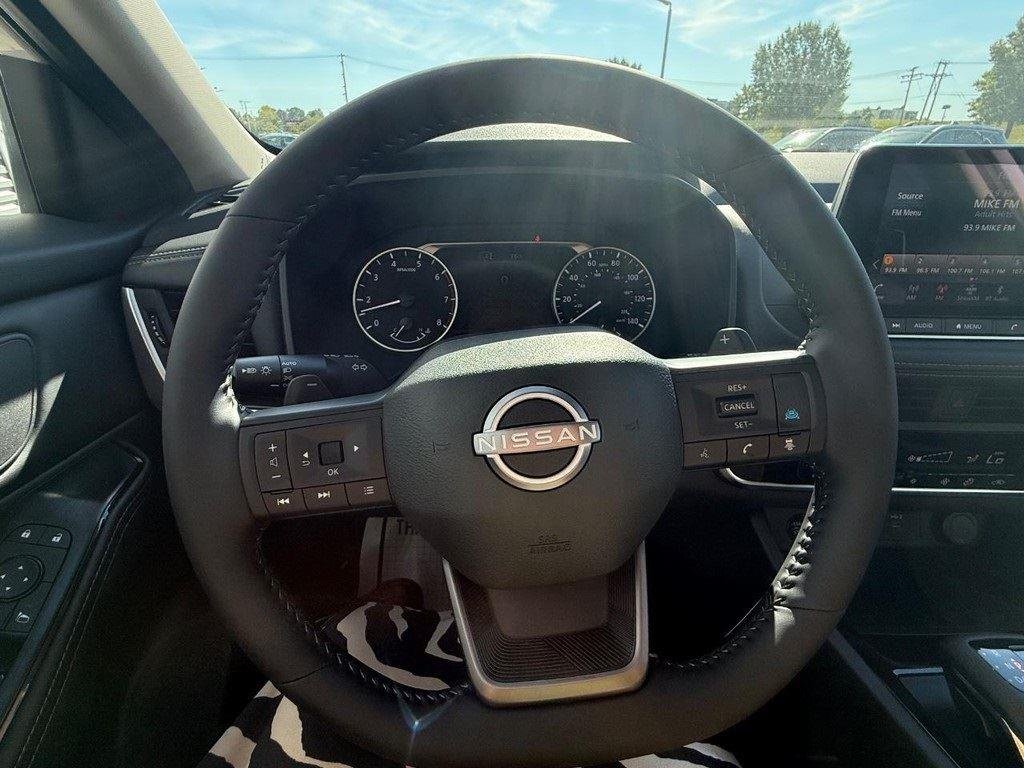 2026 Nissan Rogue SV - Photo 11