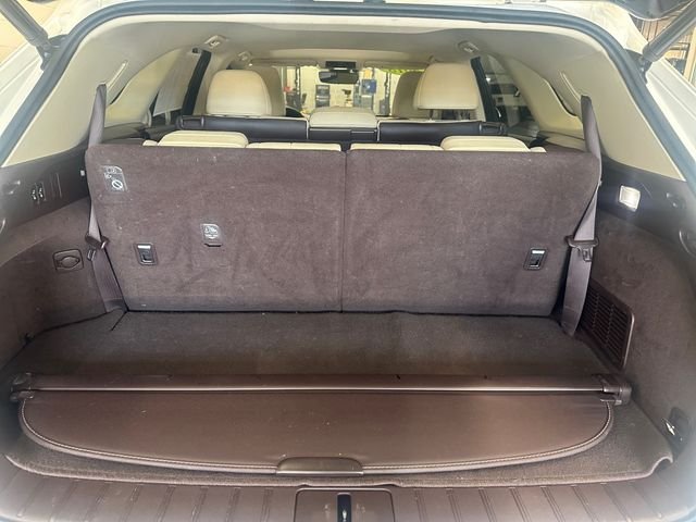 Used 2018 White Lexus 350L image 21
