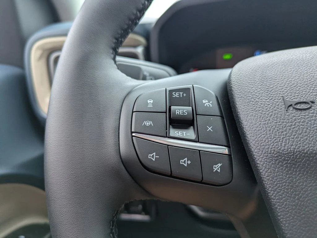 New 2026 Carbonized Gray Metallic Ford Lariat image 31
