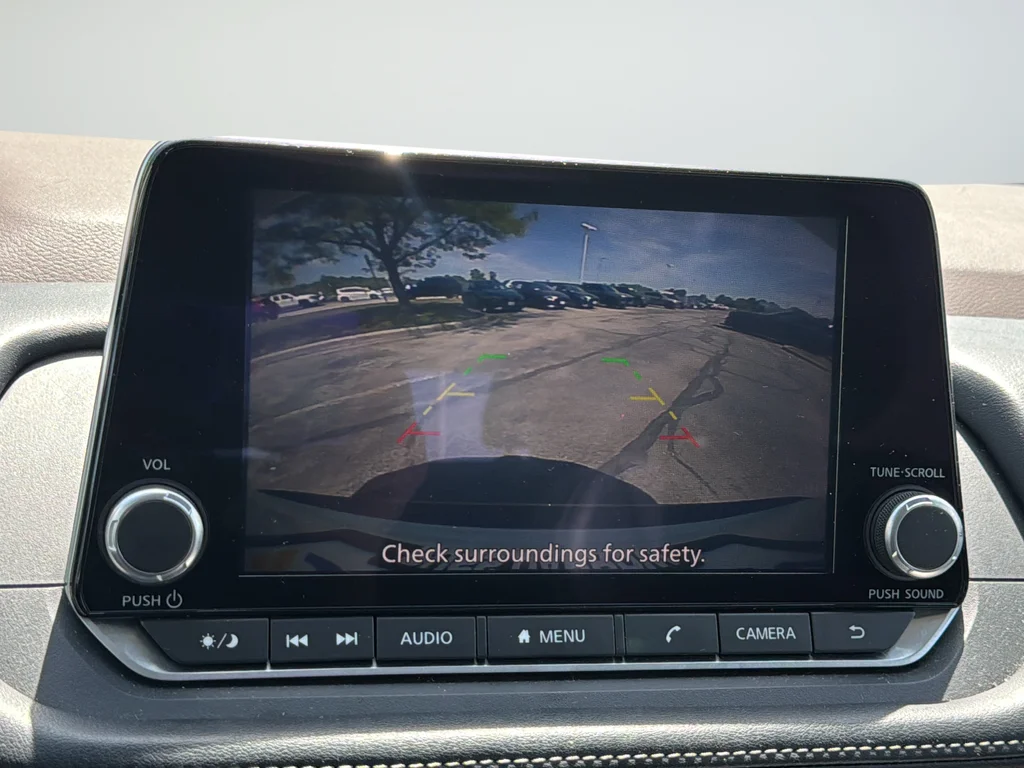 Used 2023 White Nissan SV image 17