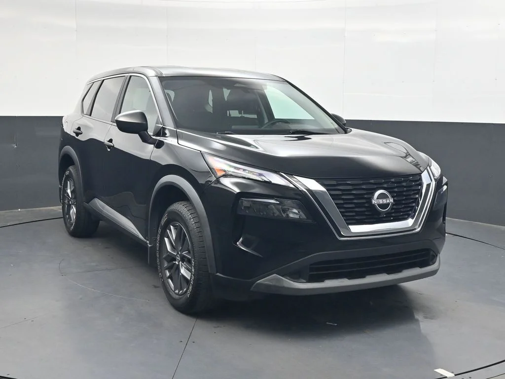 Used 2023 Black Nissan S image 2
