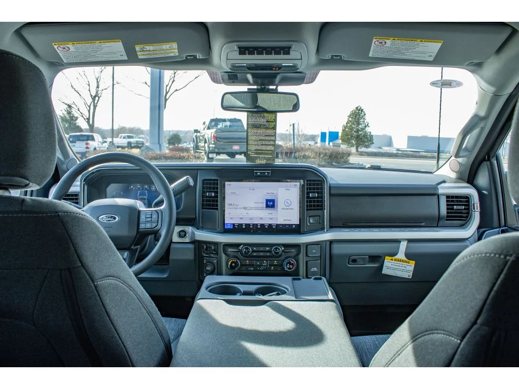 New 2026 Carbonized Gray Metallic Ford XLT image 40