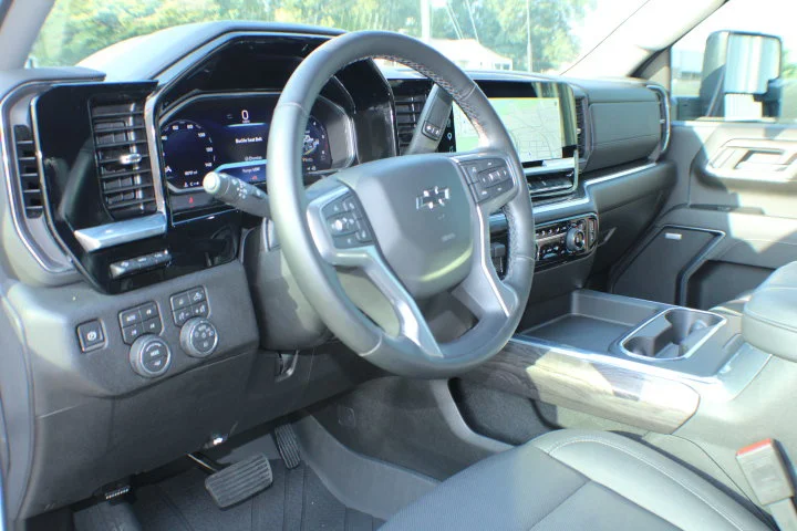 Used 2026 Summit White Chevrolet LTZ image 8