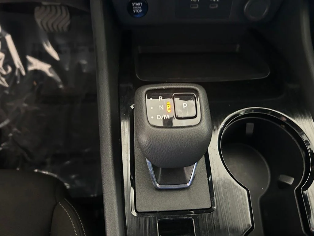 Used 2024 Gray Nissan S image 9
