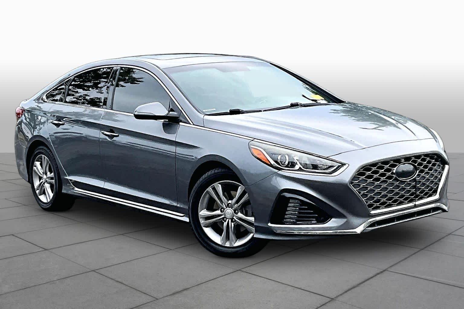 Used 2018 Machine Gray Hyundai Sport image 3