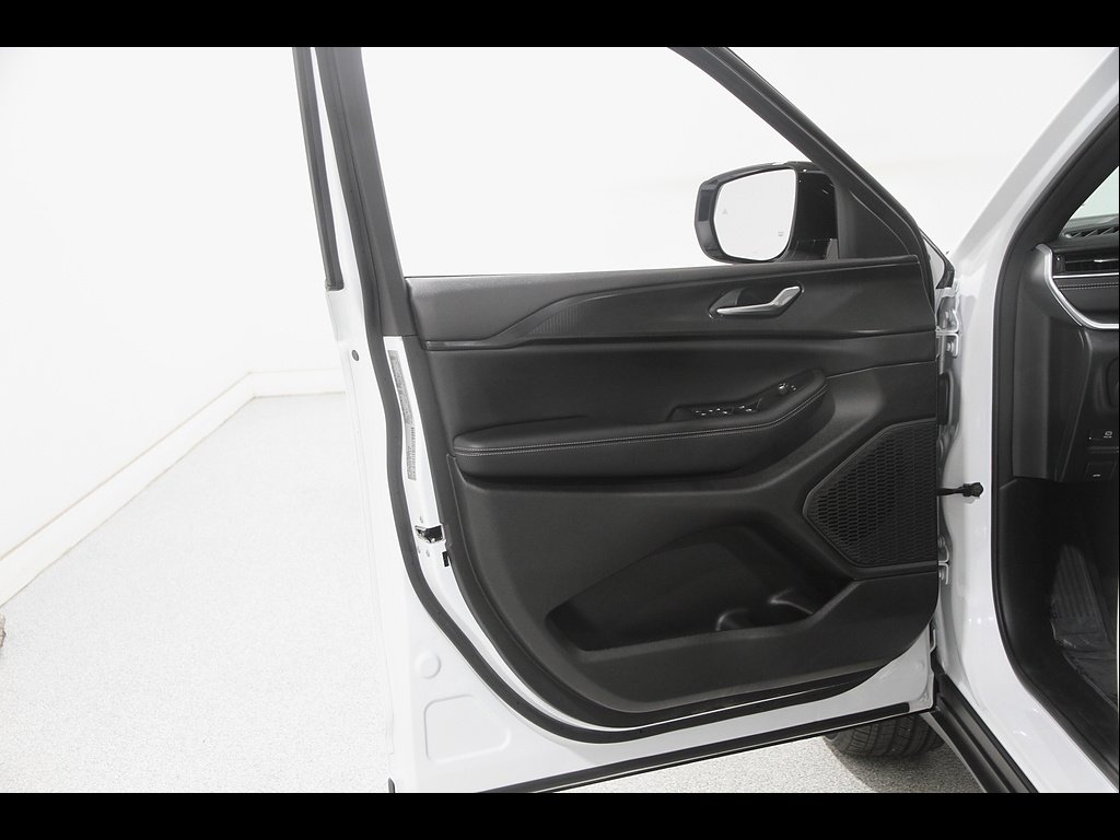 2024 Jeep Grand Cherokee L Altitude - Photo 4