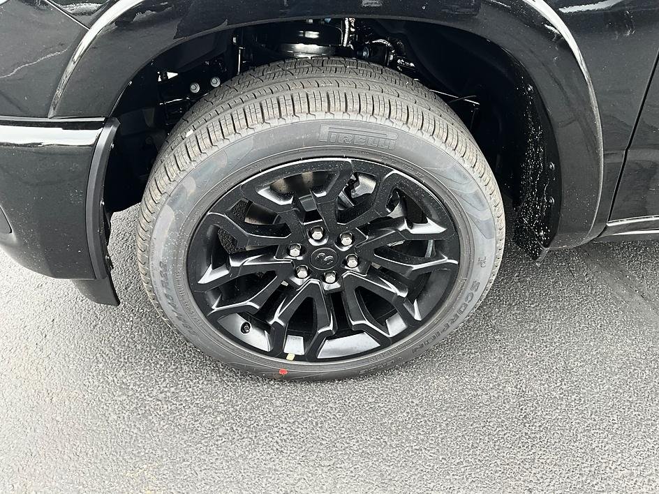 New 2026 Diamond Black Crystal Pearl-Coat Exterior Paint RAM Limited image 8