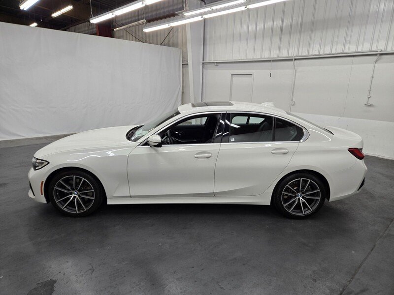 2019 Bmw 330i Sedan photo 2