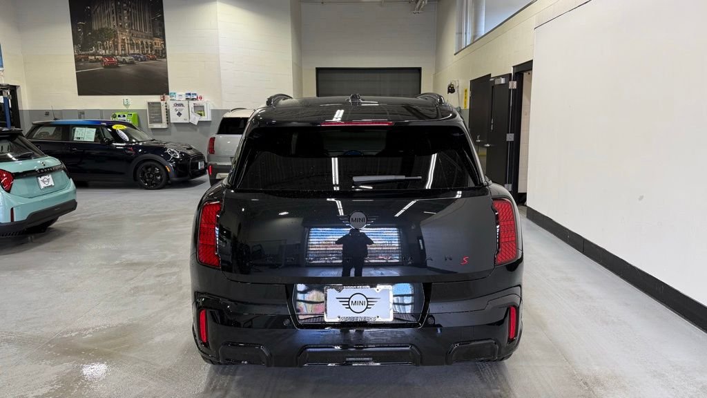 New 2027 Midnight Black II Metallic MINI  image 4
