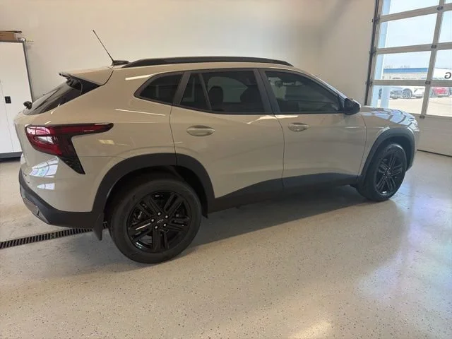 2026 Chevrolet Trax Activ - Photo 9