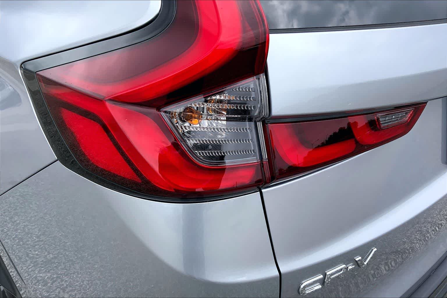 Used 2026 Solar Silver Metallic Honda EX-L image 28